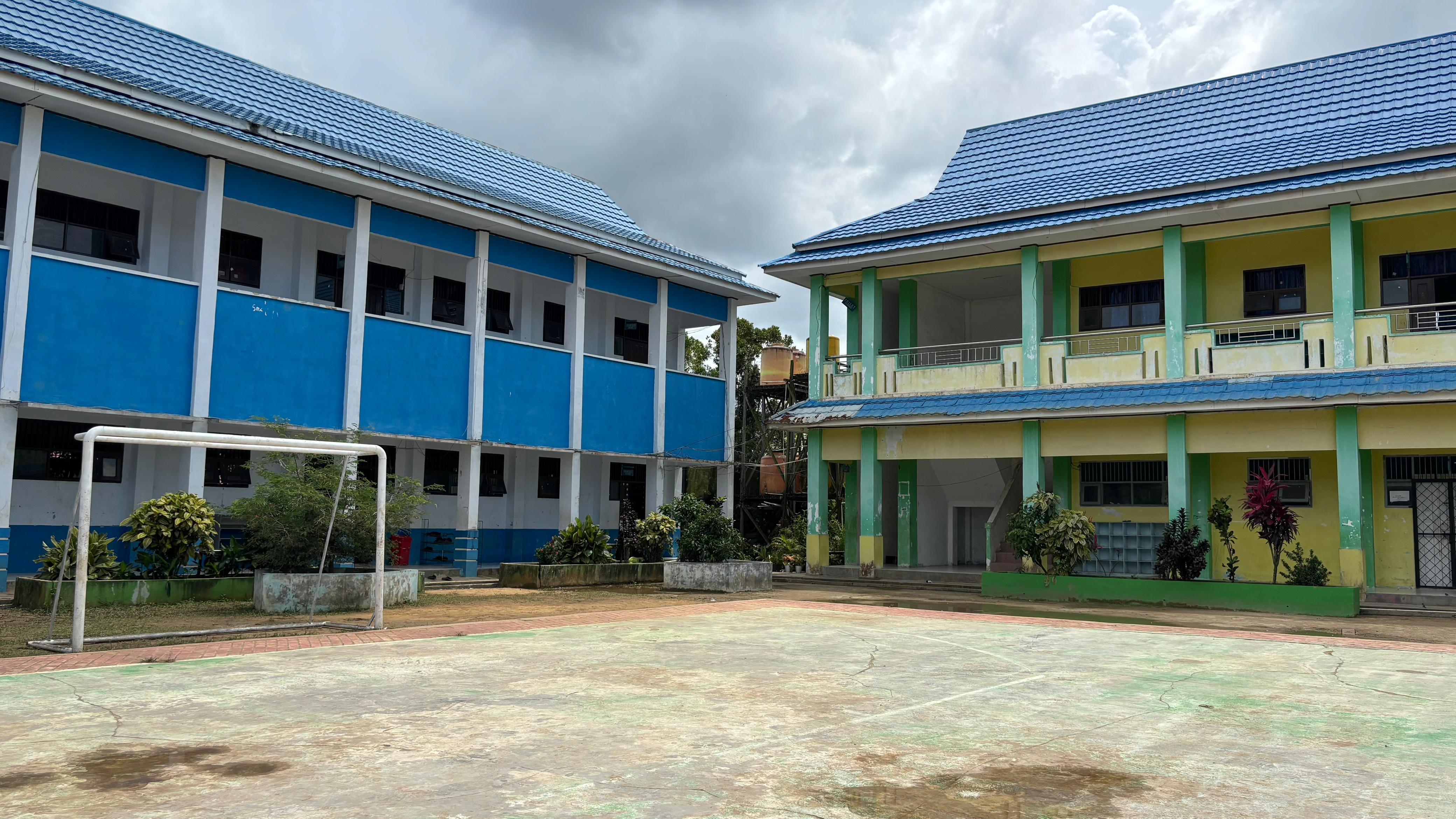 Latar Belakang Gedung Sekolah